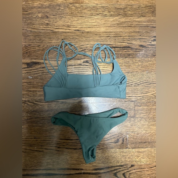 Mikoh Green Bikini Top + Thong Bottom - Top Medium + Bottoms Small - Picture 2 of 2
